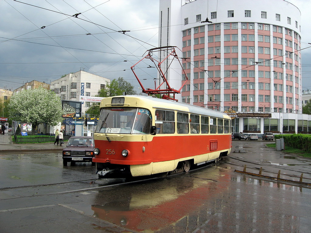 叶卡捷琳堡, Tatra T3SU # 256