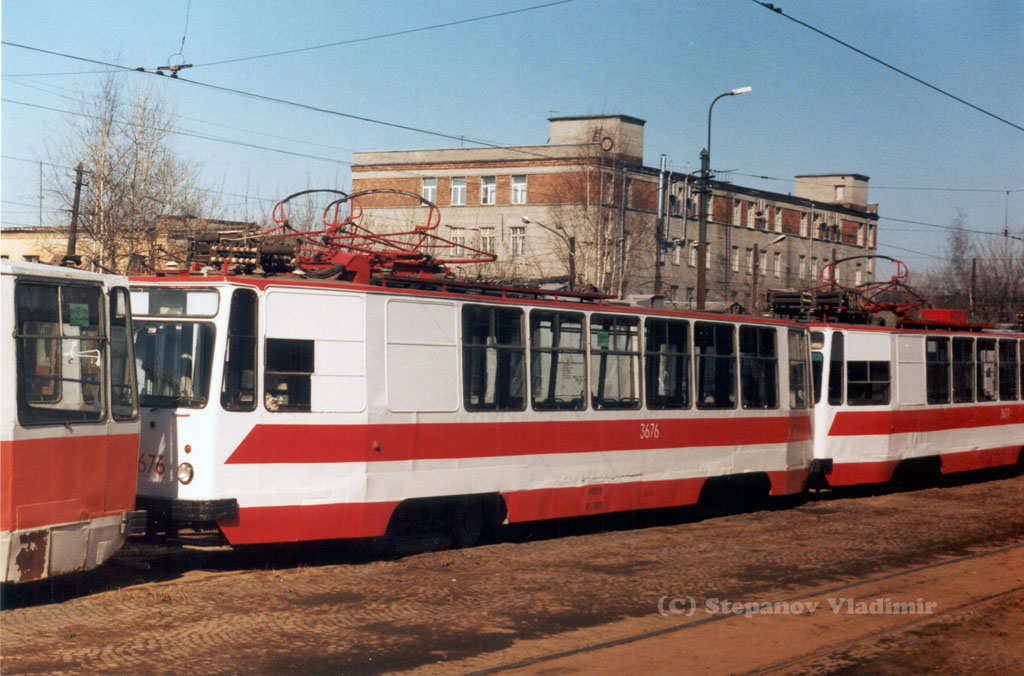 Санкт-Петербург, ЛМ-68М № 3676; Санкт-Петербург, ЛМ-68М № 3677