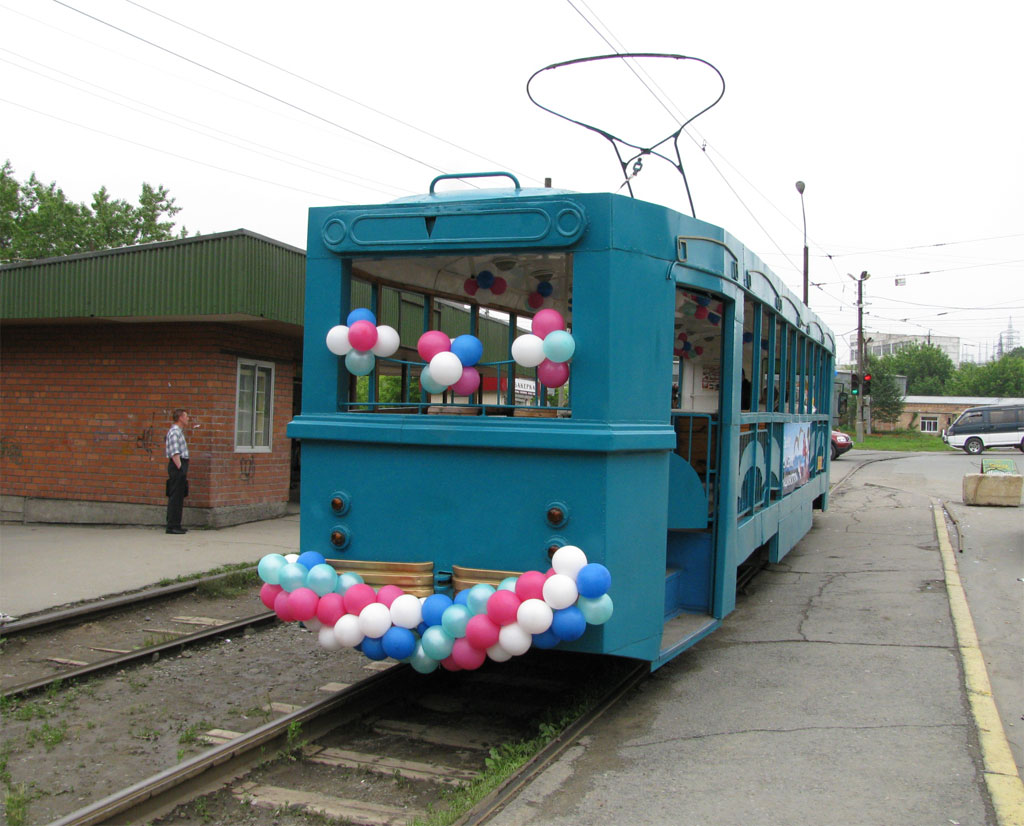 Vladivostok, RVZ-6M2 nr. 251; Vladivostok — Historic Tramcar; Vladivostok — Theme trams