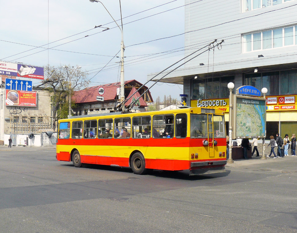 Киев, Škoda 14Tr02/6 № 177