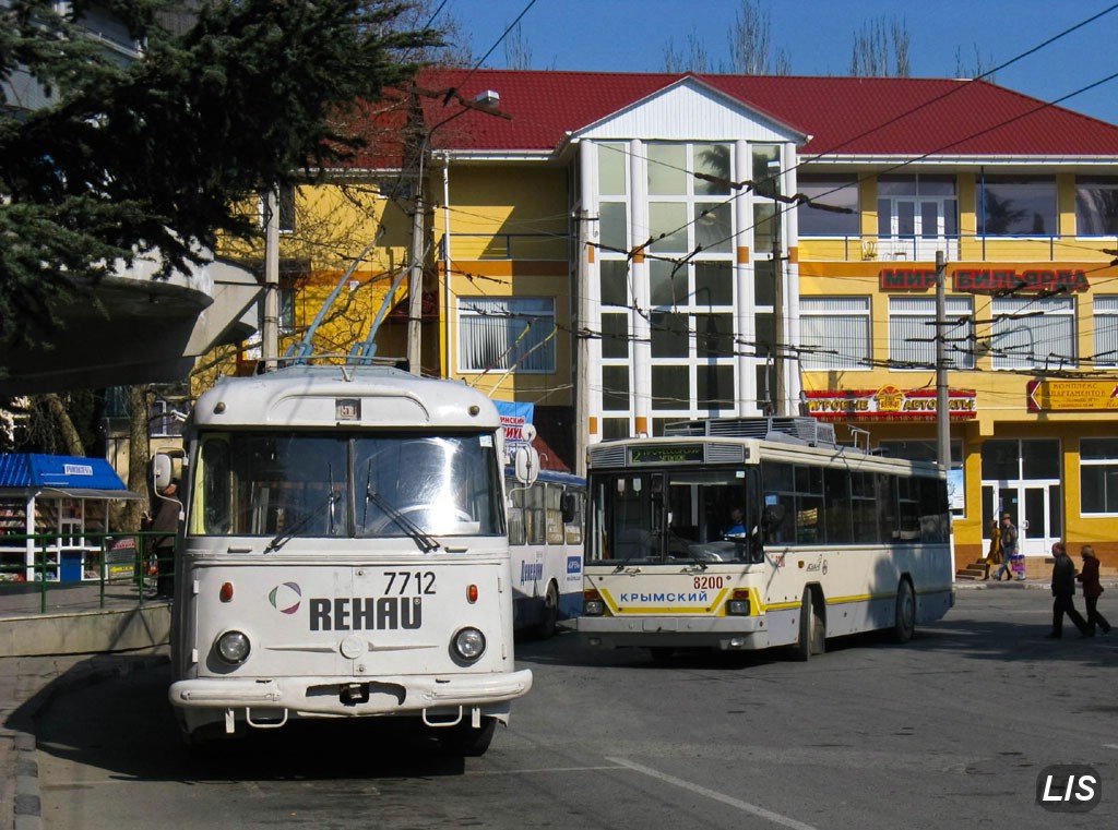 Крымский троллейбус, Škoda 9TrH27 № 7712; Крымский троллейбус, Киев-12.04 № 8200
