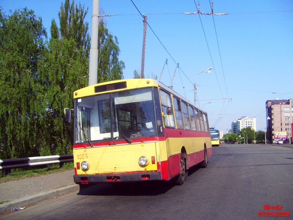 Kyiv, Škoda 14Tr89/6 # 1006