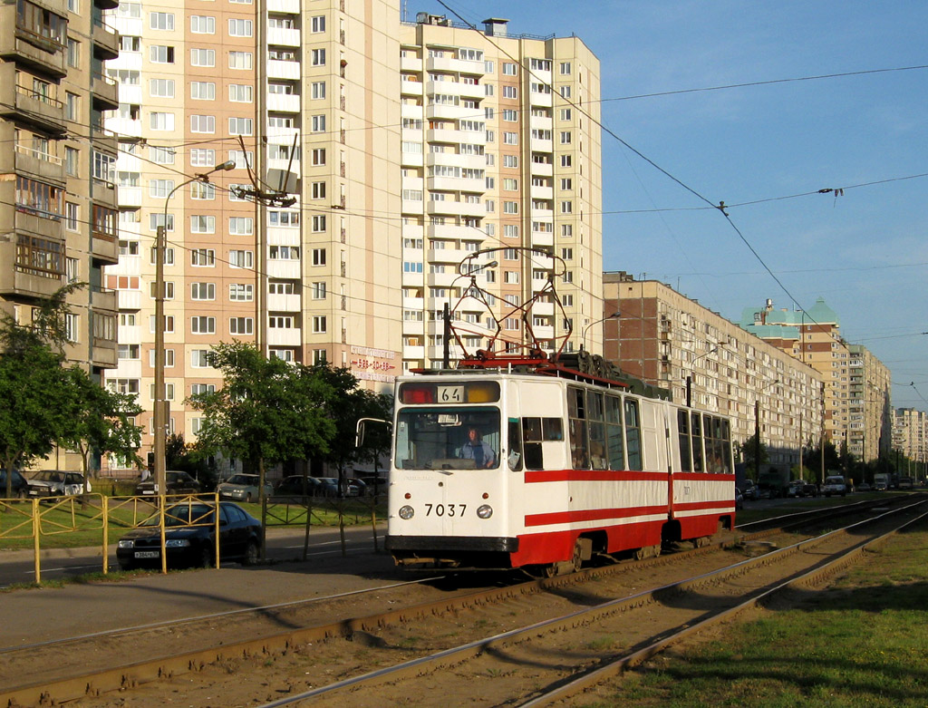 Saint-Petersburg, LVS-86K č. 7037