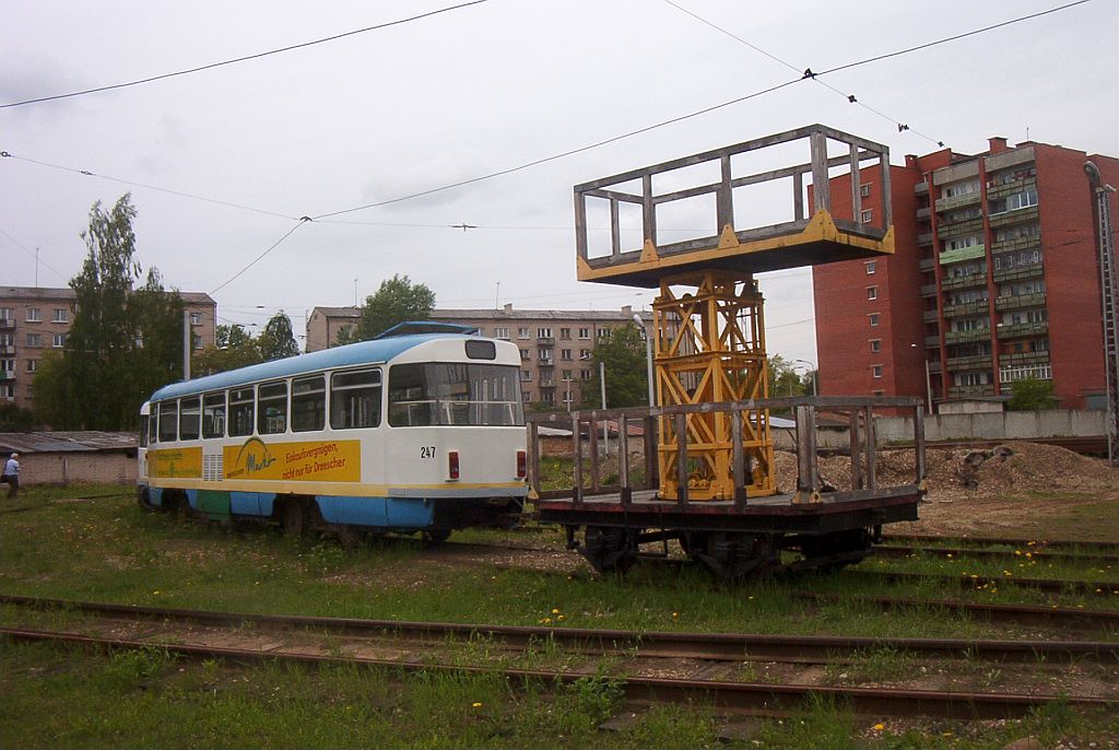 Даугавпилс, Tatra T3DC2 № 081; Даугавпилс, Двухосный прицепной вагон № б/н2
