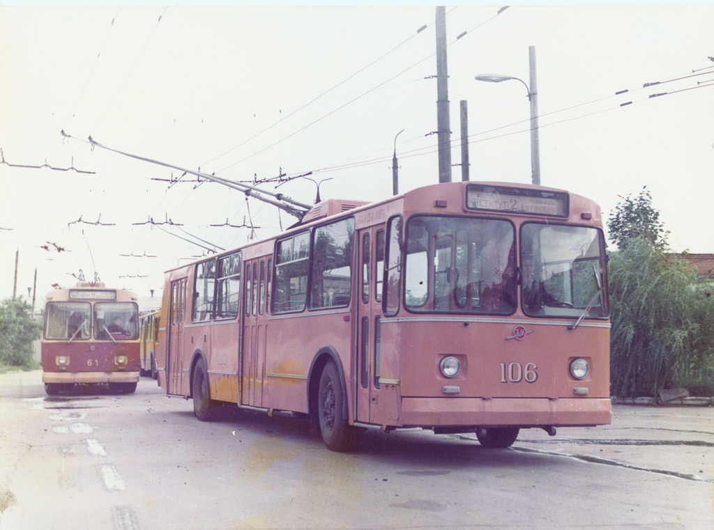 Kursk, ZiU-682V № 106; Kursk, ZiU-682B № 61