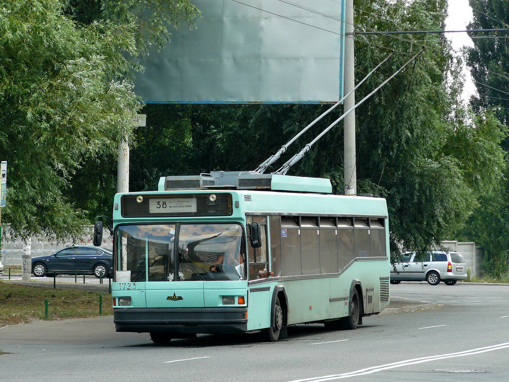 Киев, МАЗ-103Т № 1723