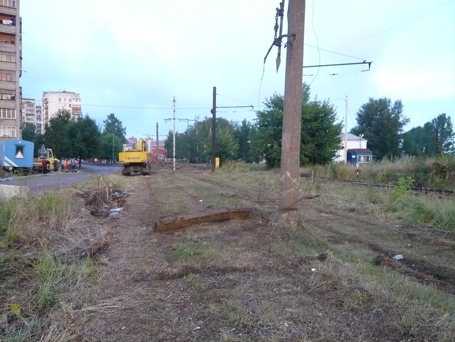 Yaroslavl — Dismantling tramway tracks
