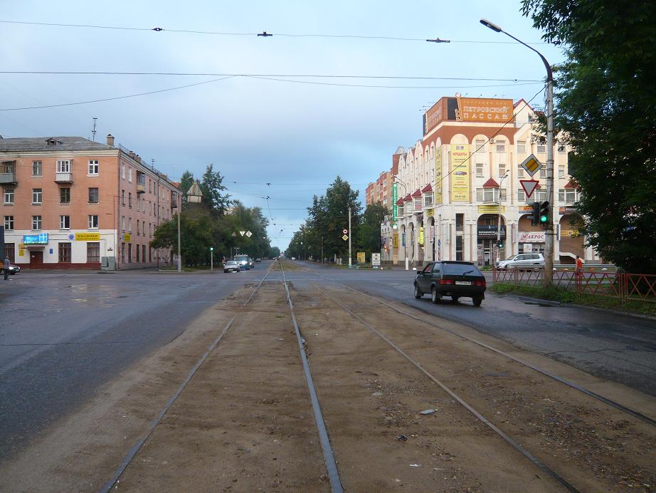 Jaroszlavl — Dismantling tramway tracks