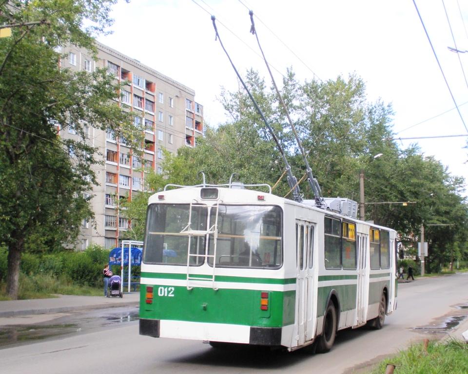 Dzeržinsk, ZiU-682V № 012