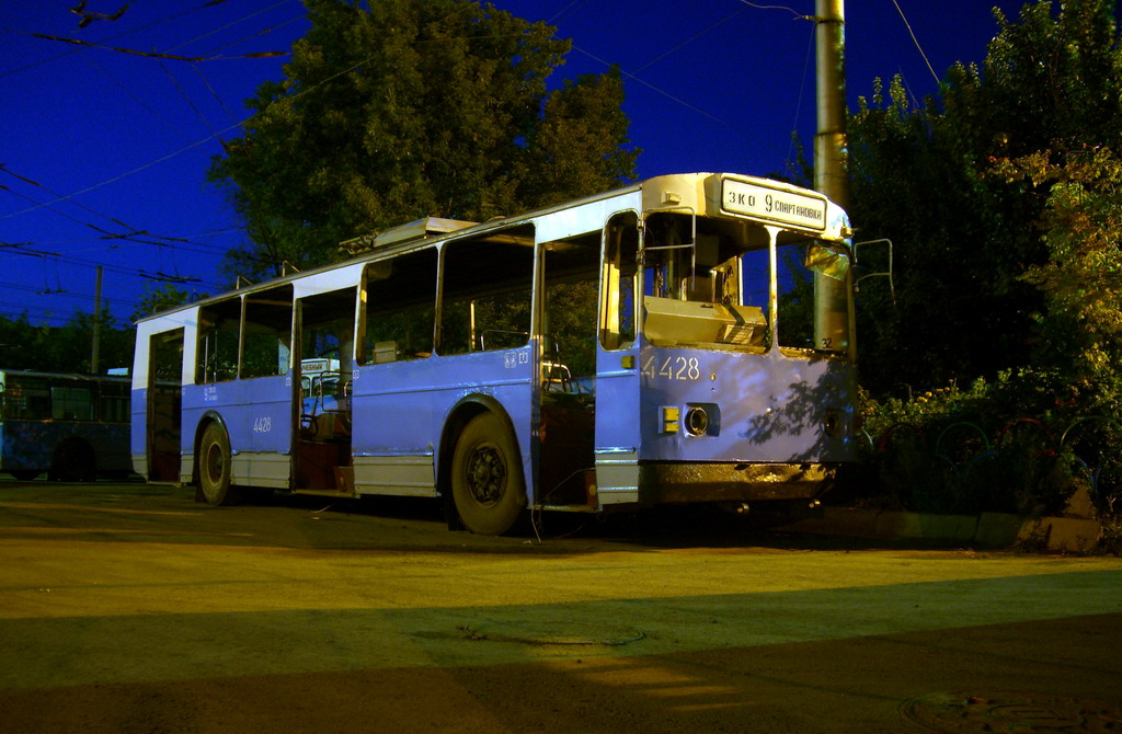 Троллейбус 4 самара маршрут. Троллейбусное депо 4 Волгоград. Троллейбус 4428 Симферополь.