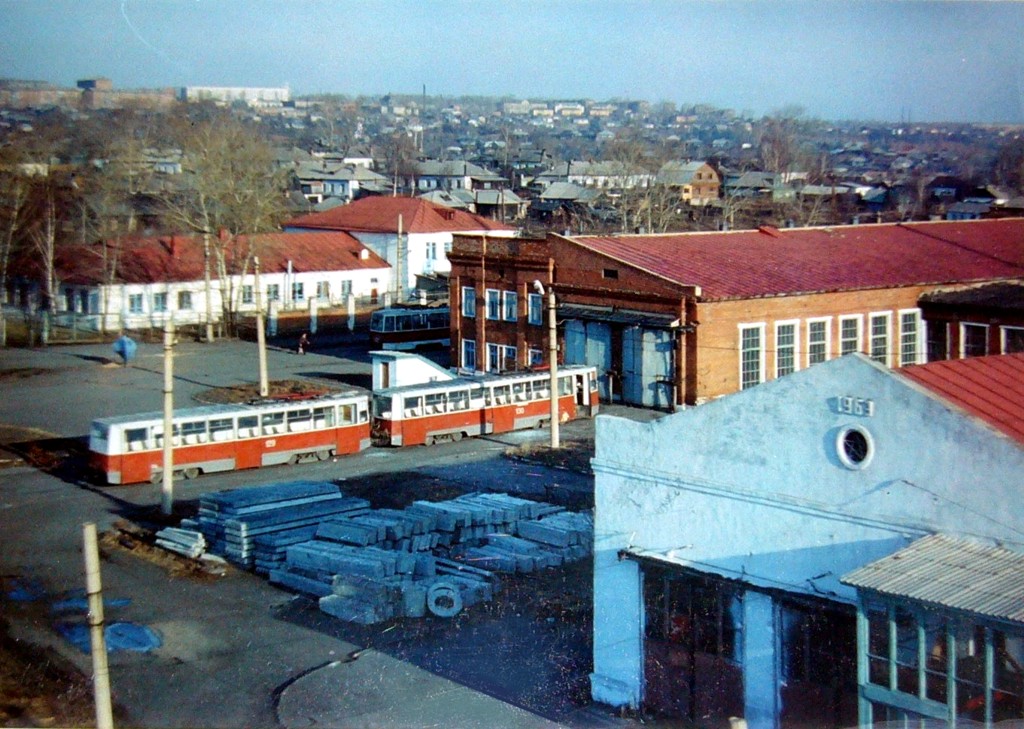 Prokopyevsk, 71-605 (KTM-5M3) nr. 130; Prokopyevsk, 71-605 (KTM-5M3) nr. 129