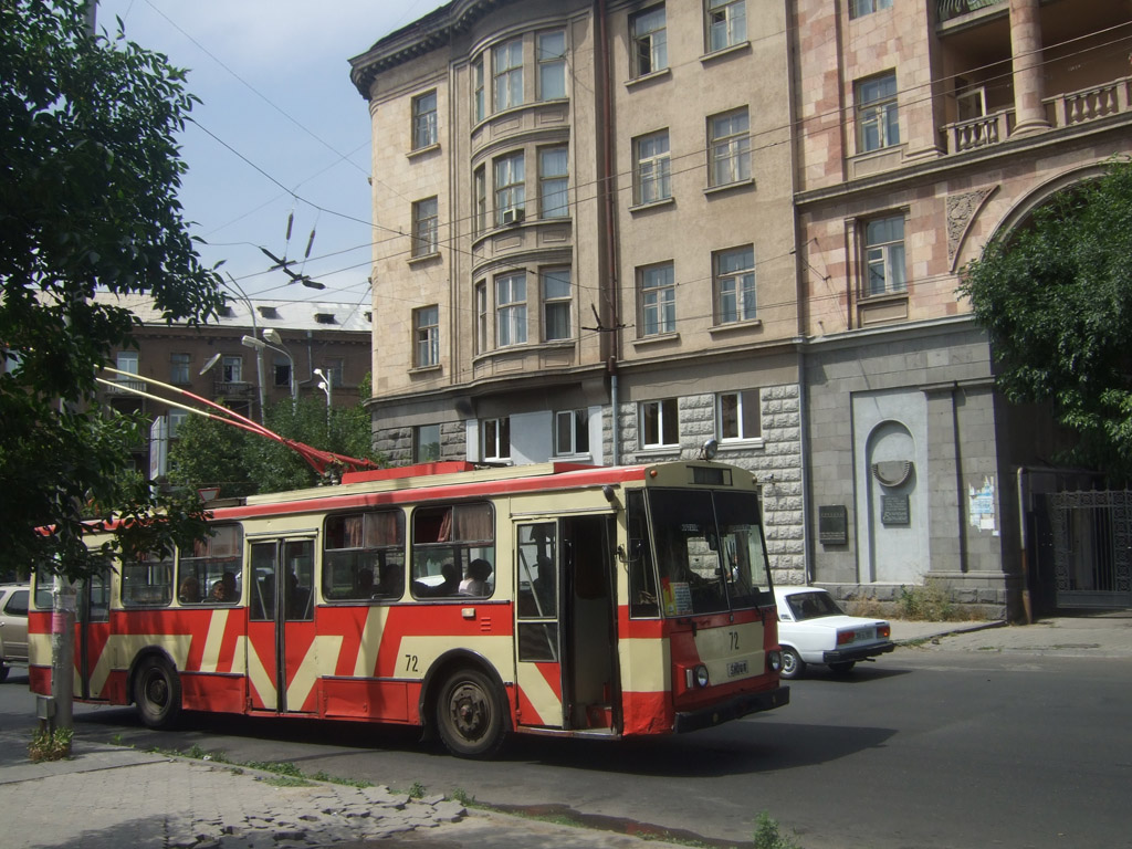 Ереван, Škoda 14Tr02/6 № 72