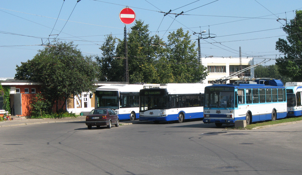 Рига, Solaris Trollino III 18 Ganz № 2-650; Рига, Škoda 14Tr18/6M № 2-406; Рига — Разные фотографии
