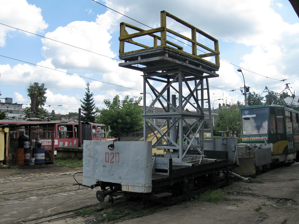 Lviv, 2-axle trailer car # 020