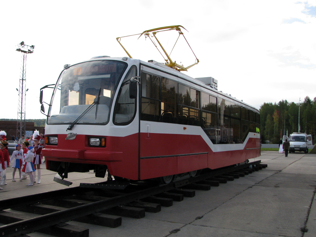 Nizhniy Tagil, 71-407 # 1001; Nizhniy Tagil — Tram 71-407 at “Magistral—2009”