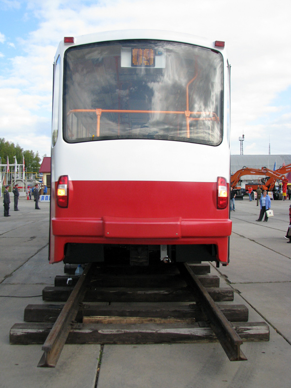 Nizhniy Tagil, 71-407 nr. 1001; Nizhniy Tagil — Tram 71-407 at “Magistral—2009”