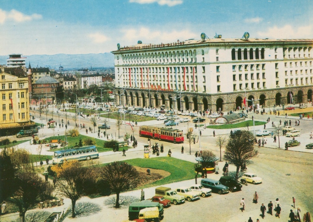 София — Исторически снимки — Трамвайна инфраструктура (1945–1989); София — Снимки от картички