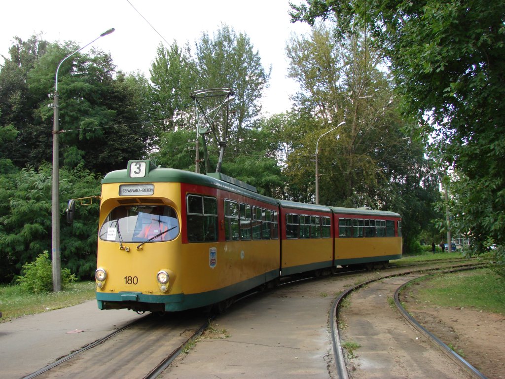 Minsk, DWM GT8-D č. 180