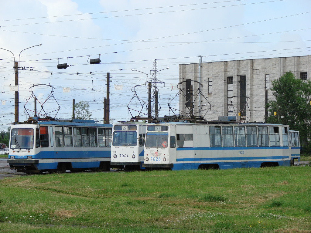 Санкт-Петербург, ЛМ-68М № 7626; Санкт-Петербург, ЛВС-86К № 7064; Санкт-Петербург, 71-134К (ЛМ-99К) № 7202