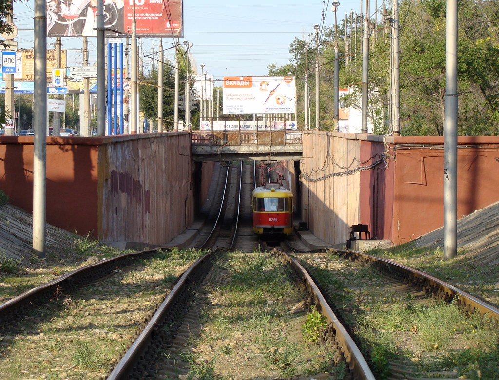Volgograd, Tatra T3SU Nr 5765; Volgograd, Tatra T3SU Nr 5766; Volgograd — Tram lines: [5] Fifth depot — Tram rapid transit