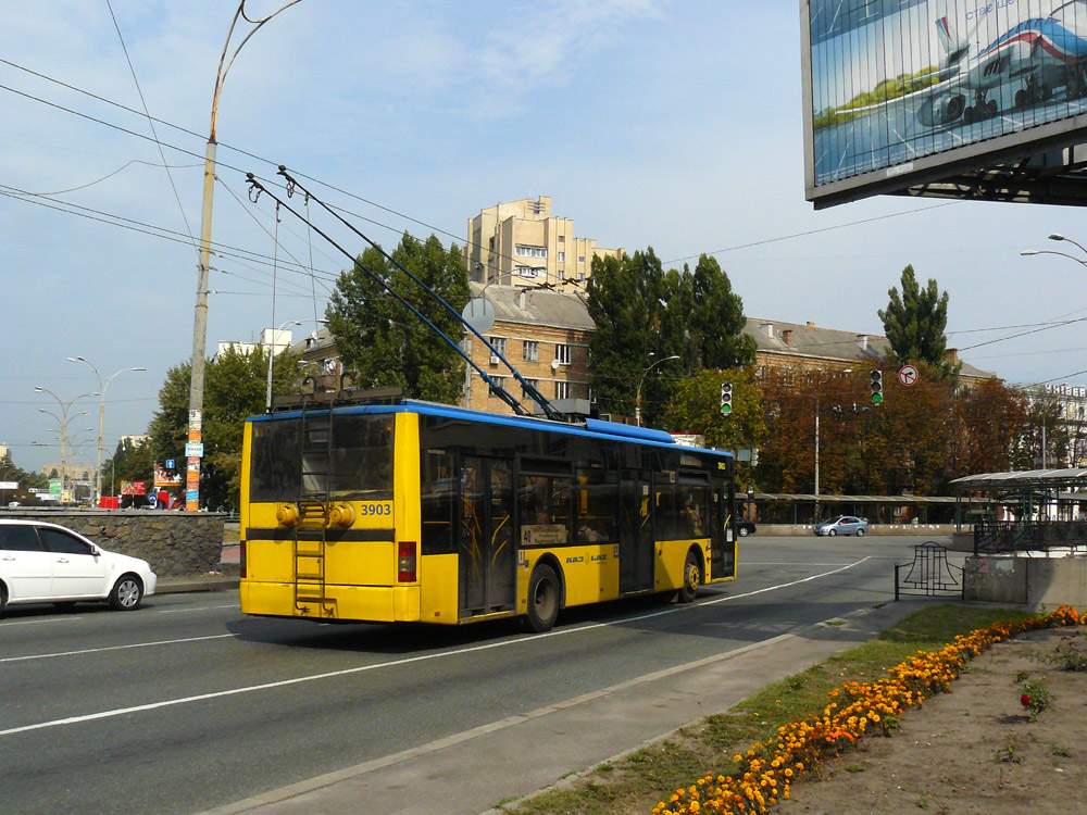 基辅, LAZ E183D1 # 3903