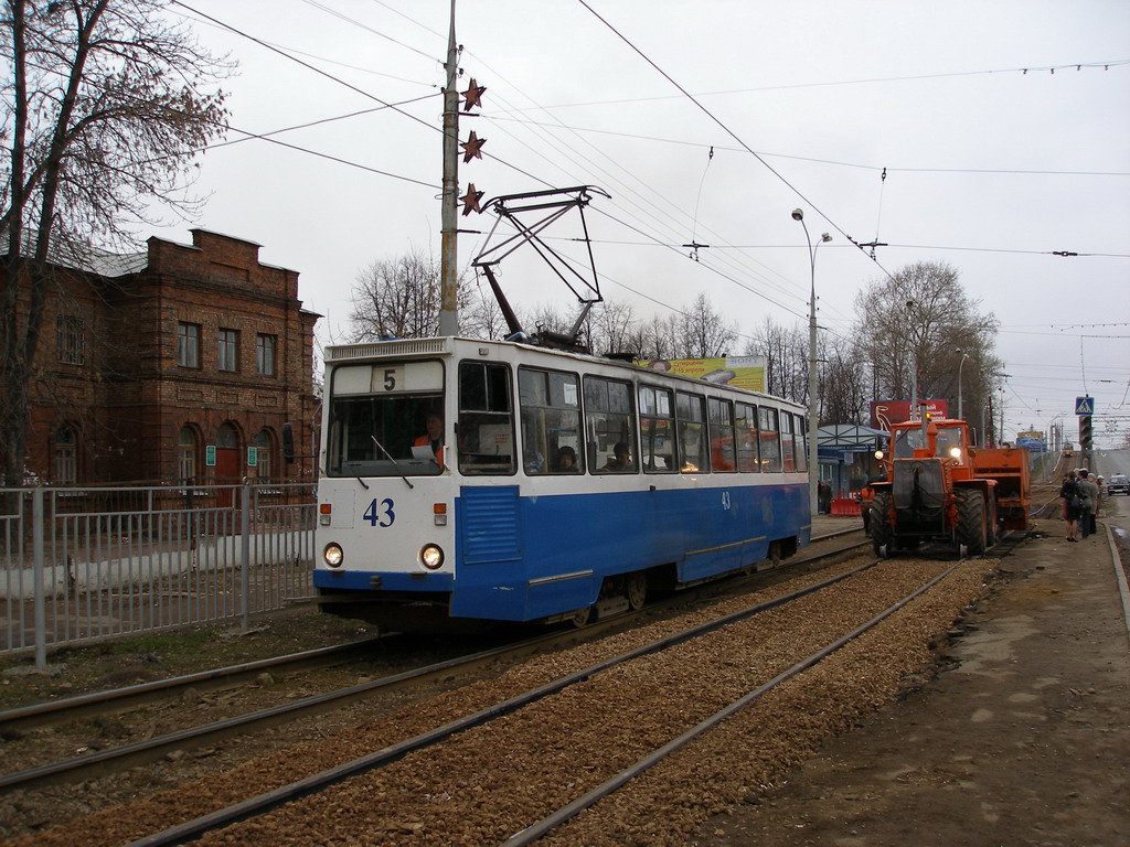 Ярославль, 71-605 (КТМ-5М3) № 43; Ярославль — Ремонты путей