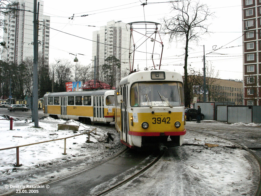 Moscow, Tatra T3SU № 3942