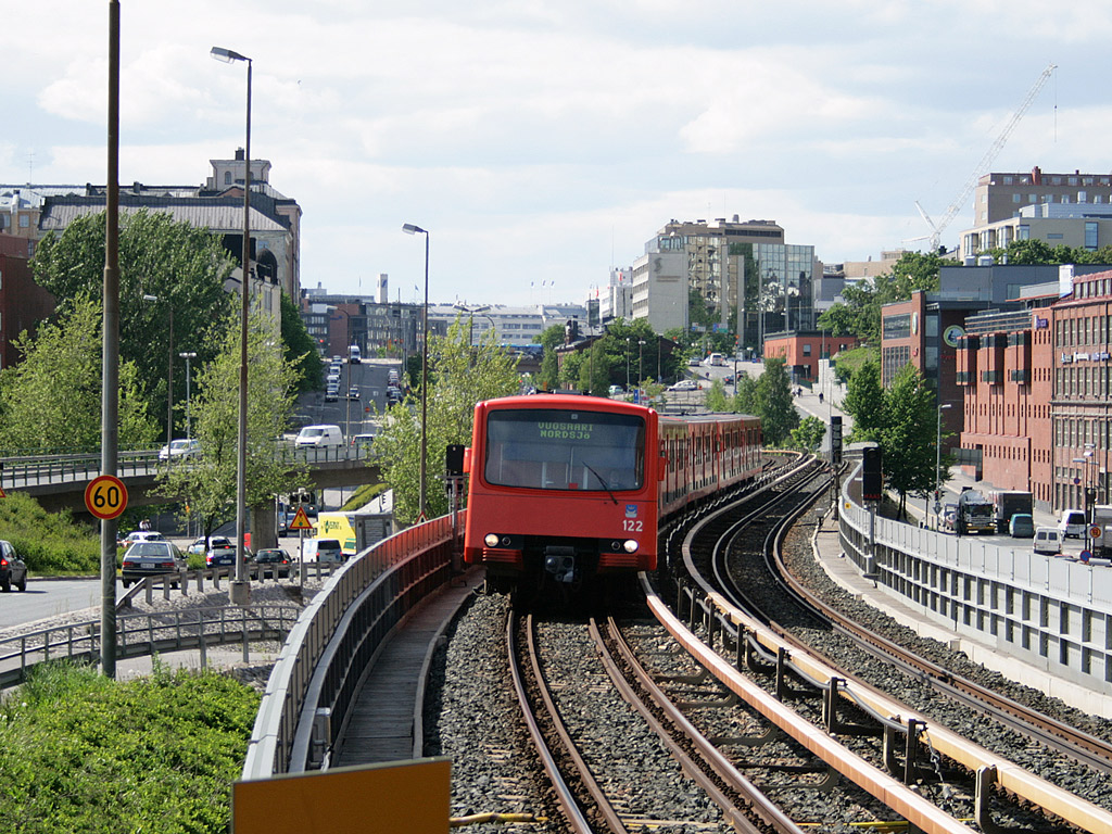 Helsinki, Valmet M100 № 122