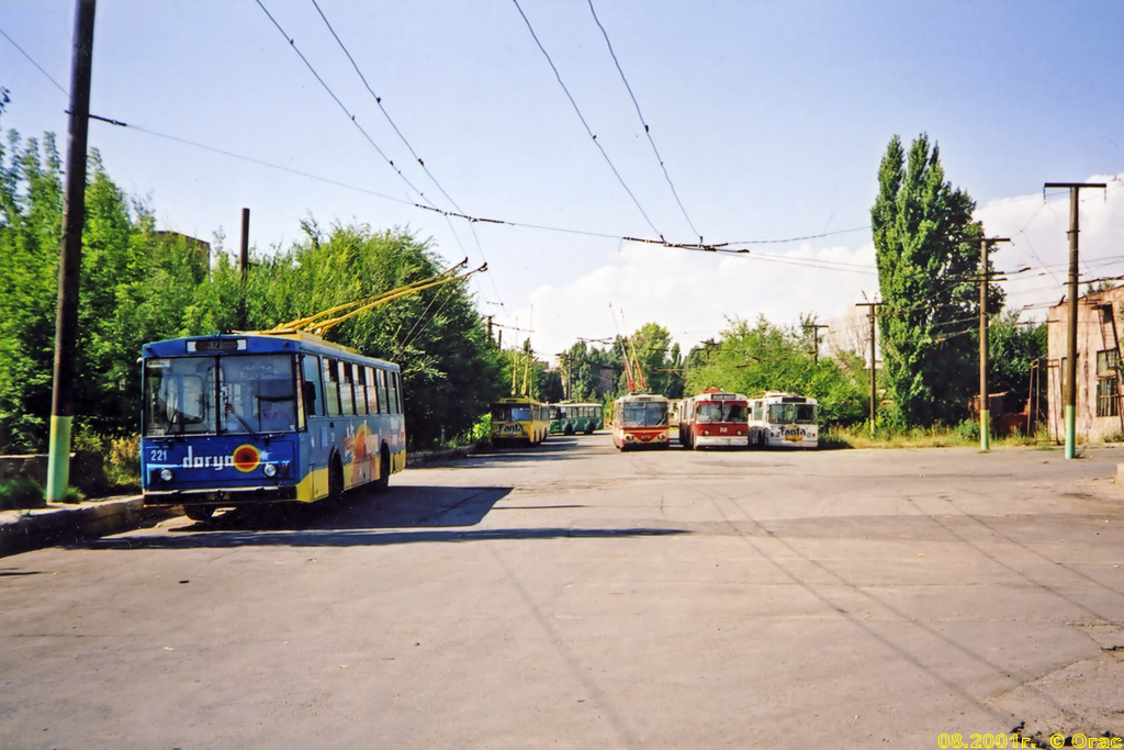 Ереван, Škoda 14Tr № 221
