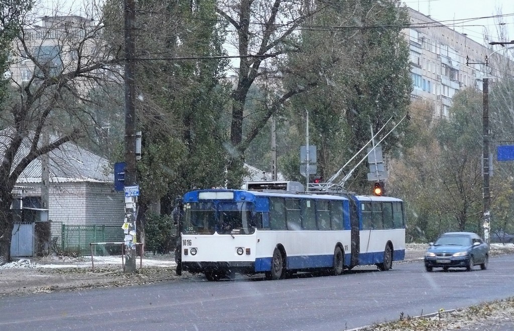 Dnipro, ZiU-683V01 № 1016