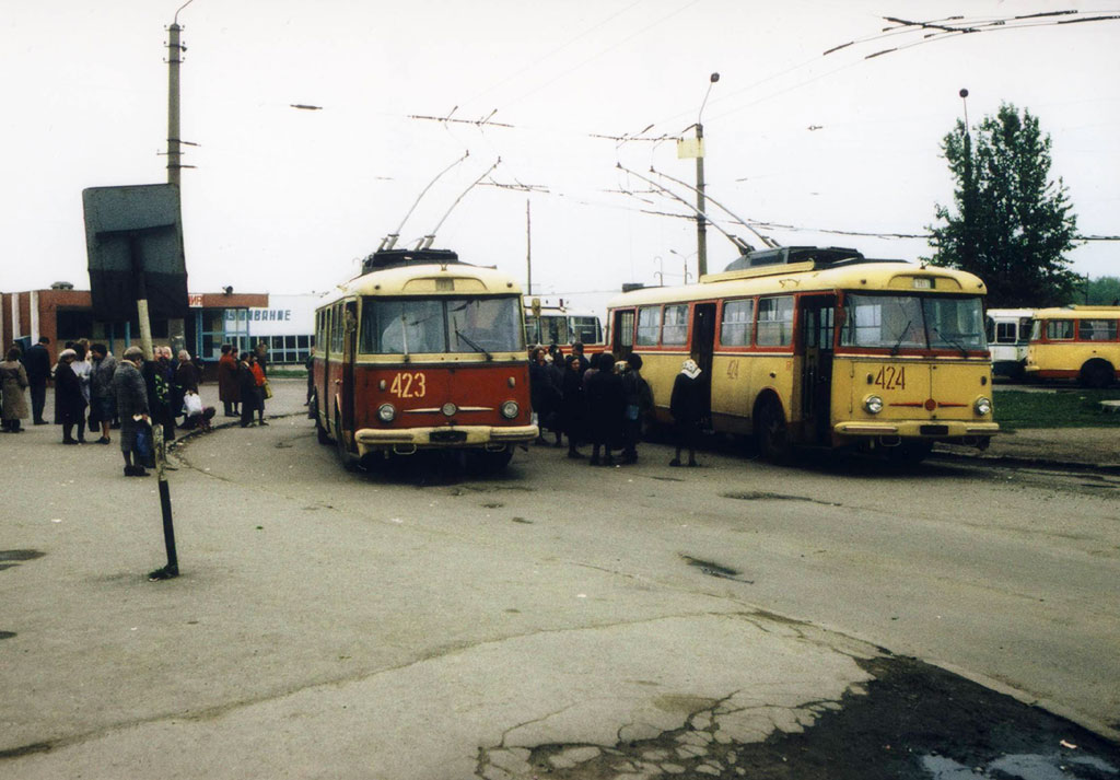Львов, Škoda 9TrH29 № 423; Львов, Škoda 9TrH29 № 424