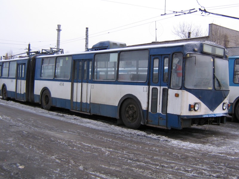 Petrohrad, ZiU-6205 [620500] č. 4114