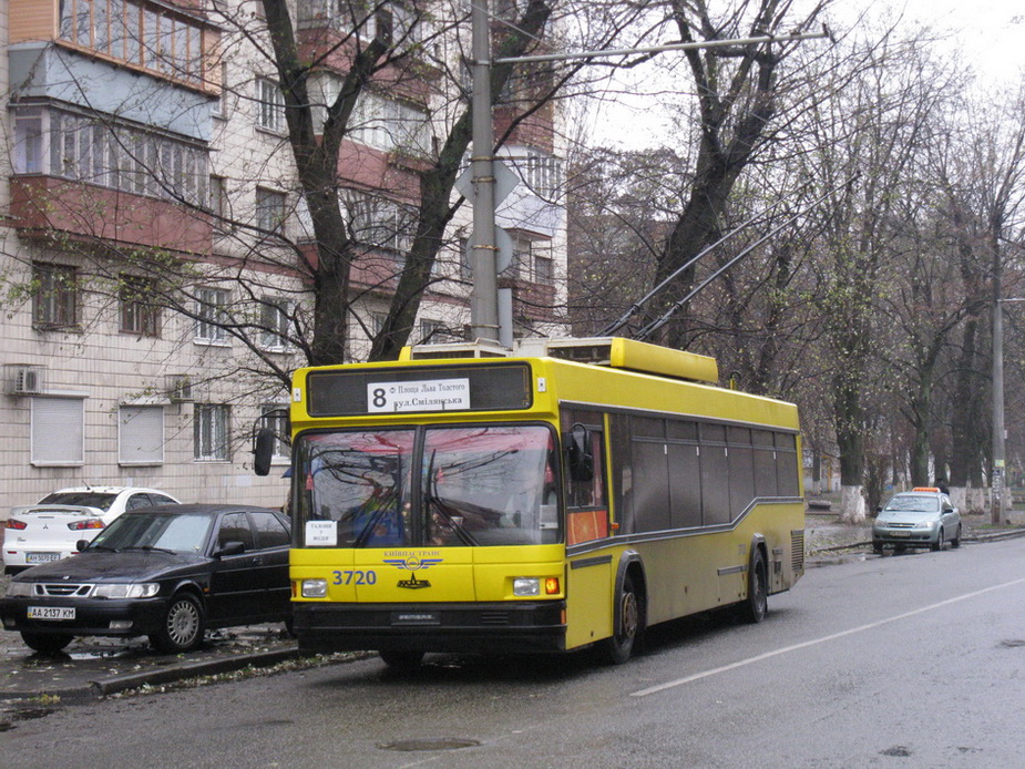 Kyjev, MAZ-ETON T103 č. 3720