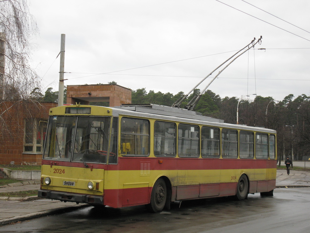 Kyjev, Škoda 14Tr02/6 č. 2024