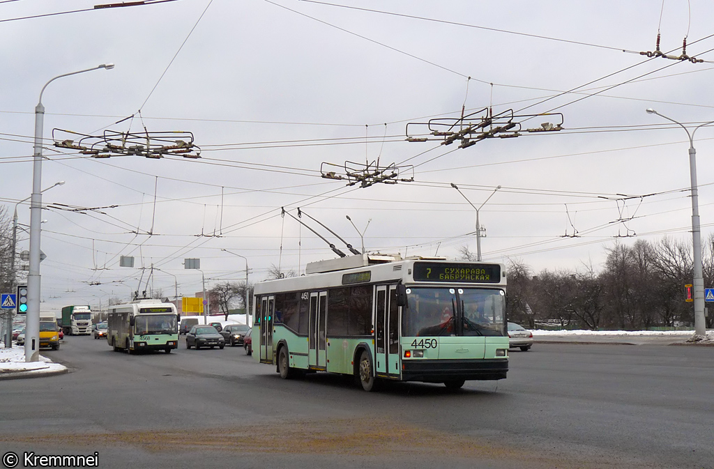 Minsk, MAZ-103T # 4450