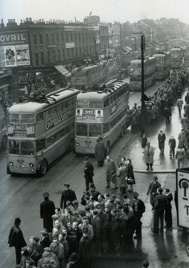 Лондон, AEC 664T № 368; Лондон, Leyland № 128; Лондон — Старые фотографии