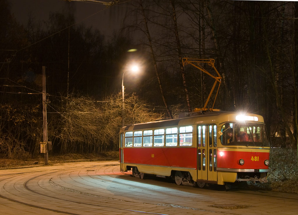 Moscou, Tatra T3SU (2-door) N°. 481