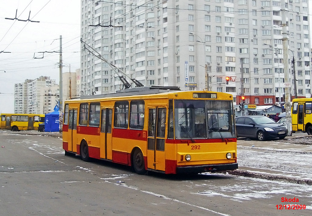Київ, Škoda 14Tr02/6 № 292