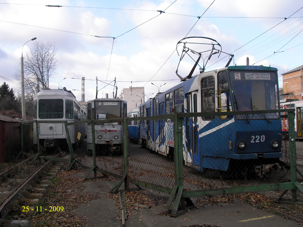 Vinnyica, Tatra KT4SU — 220