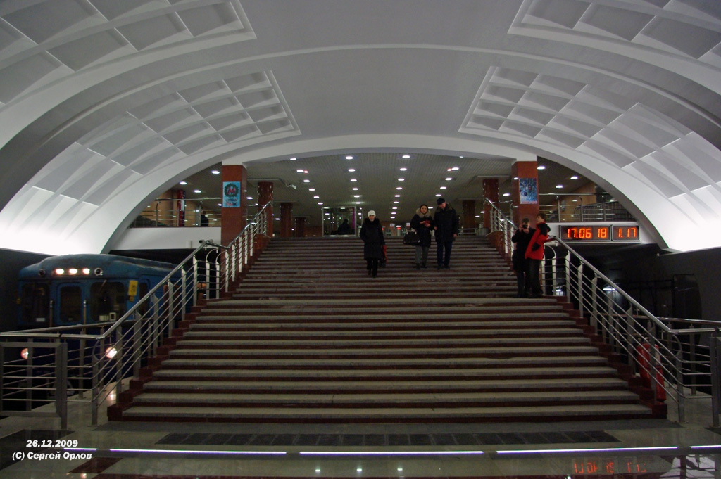 Станция метро строгино