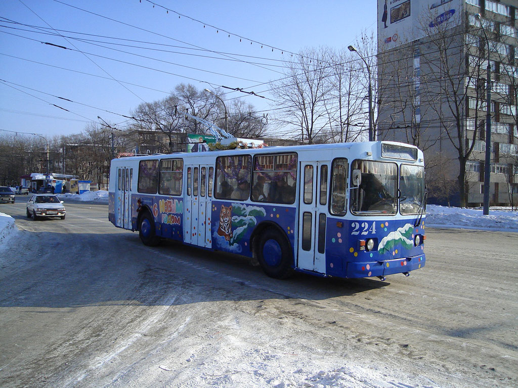 Владивосток, ЗиУ-682Г [Г00] № 224; Владивосток — Тематические  троллейбусы