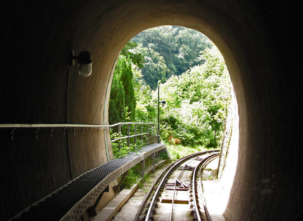 Dresde — Track and technology of the Dresden funicular