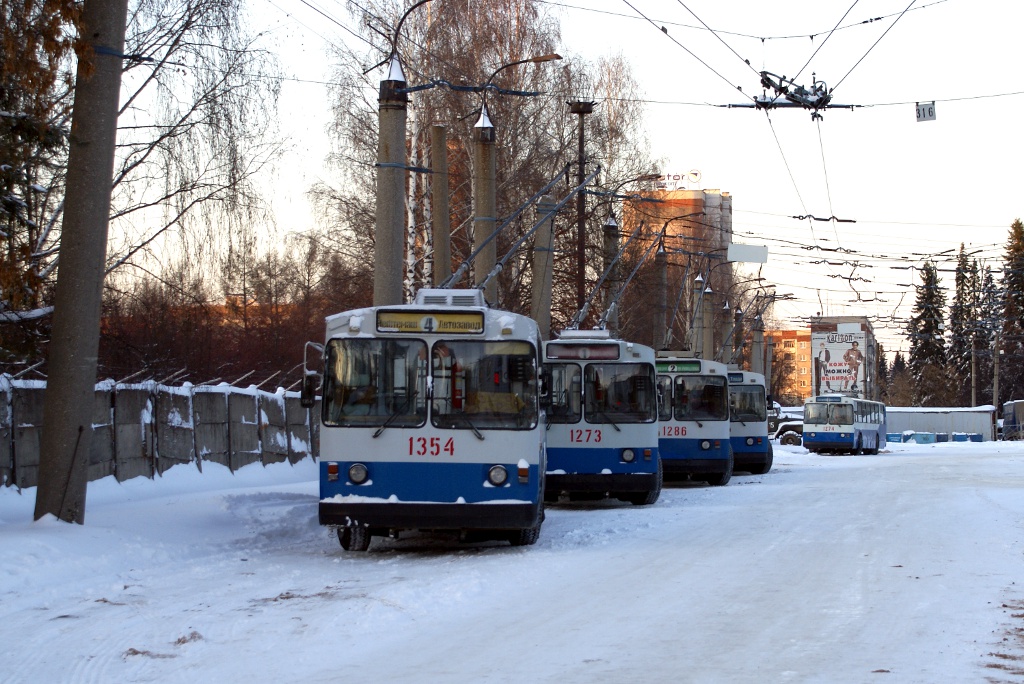 Ijevsk, ZiU-682V N°. 1354; Ijevsk — Trolleybus deport # 1