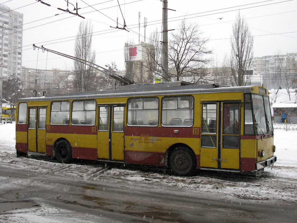 Kyjev, Škoda 14Tr02/6 č. 297