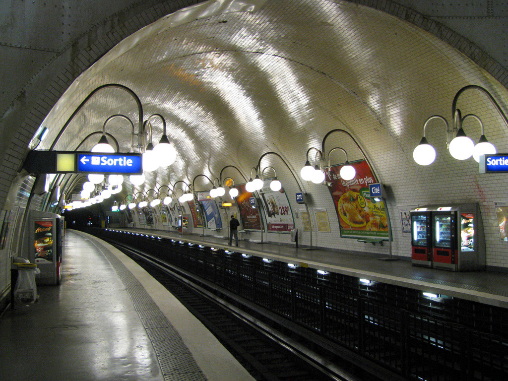 Párizs - Versailles - Yvelines — Metropolitain — Line 4