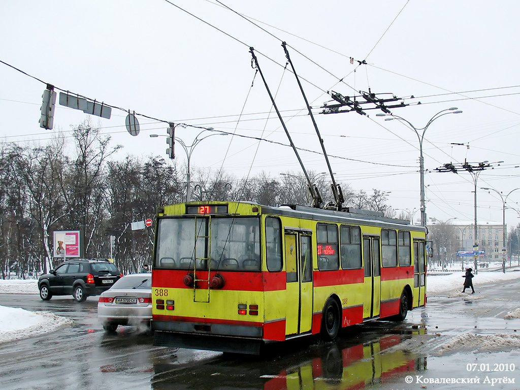 Киев, Škoda 14Tr02/6 № 388