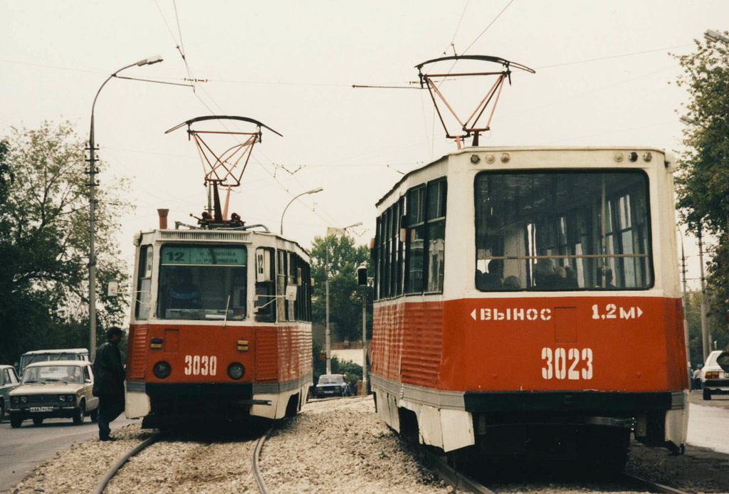 Saratov, 71-605 (KTM-5M3) nr. 3030; Saratov, 71-605 (KTM-5M3) nr. 3023
