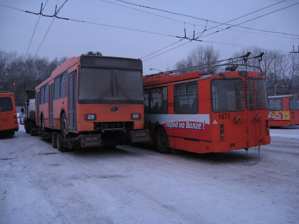 Нижний Новгород, ВМЗ-52981 № 1903; Нижний Новгород — Троллейбусы без номеров