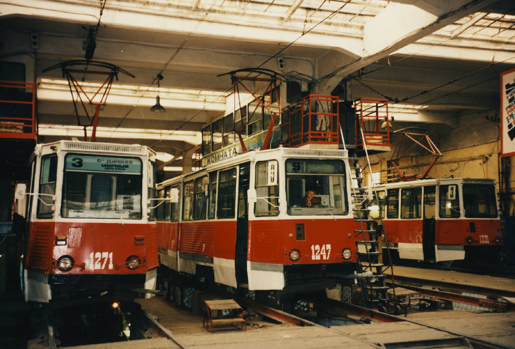 Saratov, 71-605 (KTM-5M3) # 1271; Saratov, 71-605 (KTM-5M3) # 1247; Saratov, 71-605 (KTM-5M3) # 1231; Saratov — Tramway depot # 1