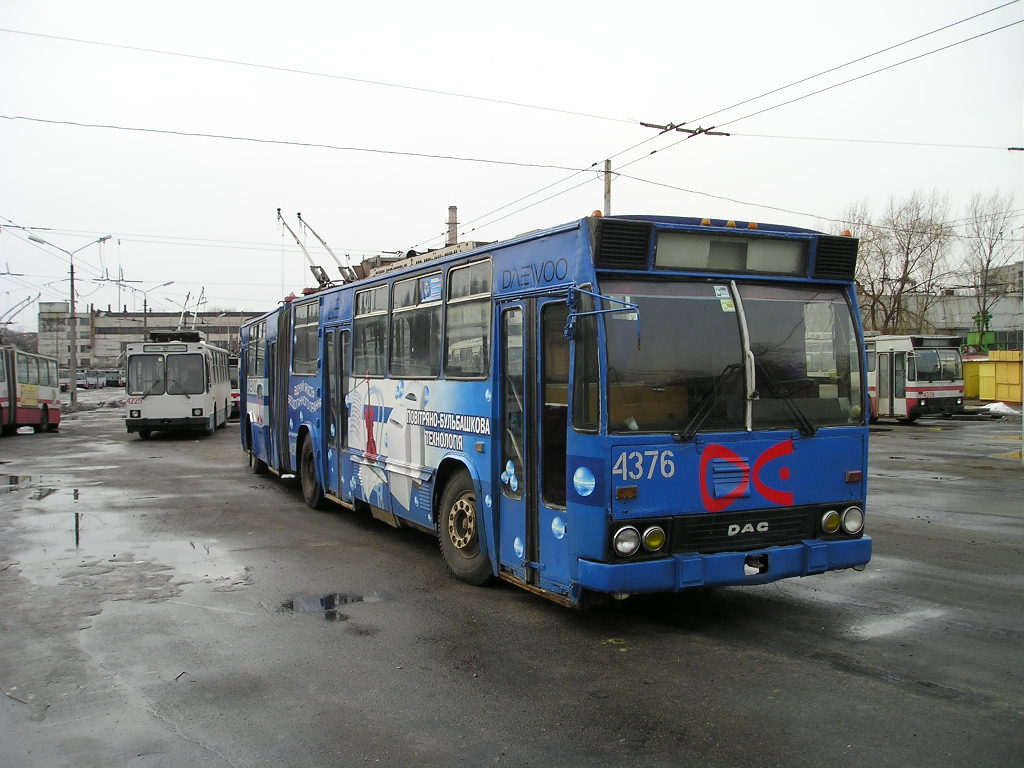 Kyjev, DAC-217E č. 4376